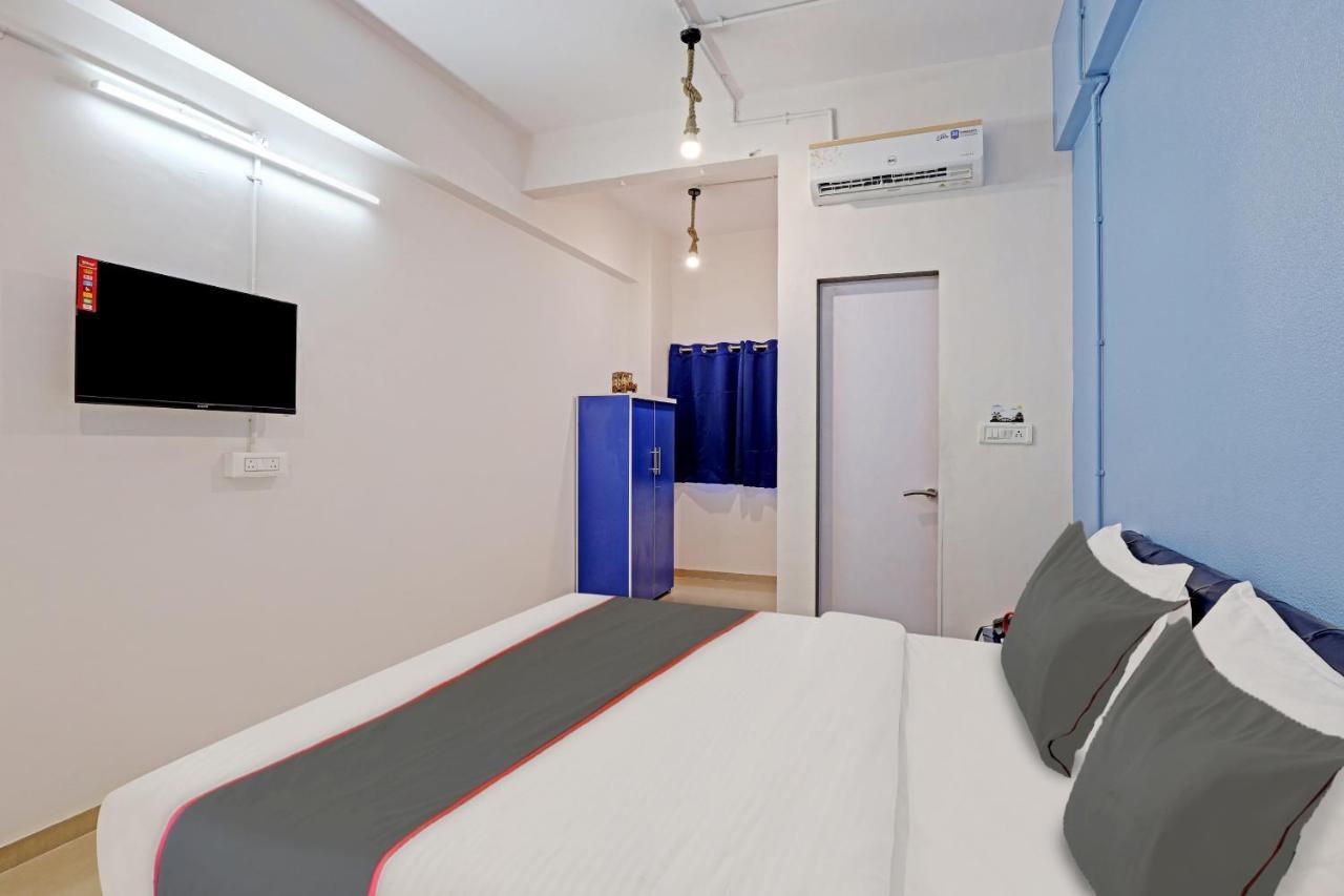 Hotel Solitaire, Best Luxurious Hotel Ac Rooms In スーラト エクステリア 写真