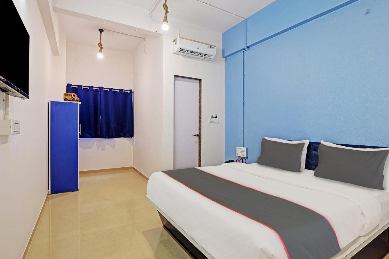 Hotel Solitaire, Best Luxurious Hotel Ac Rooms In スーラト エクステリア 写真